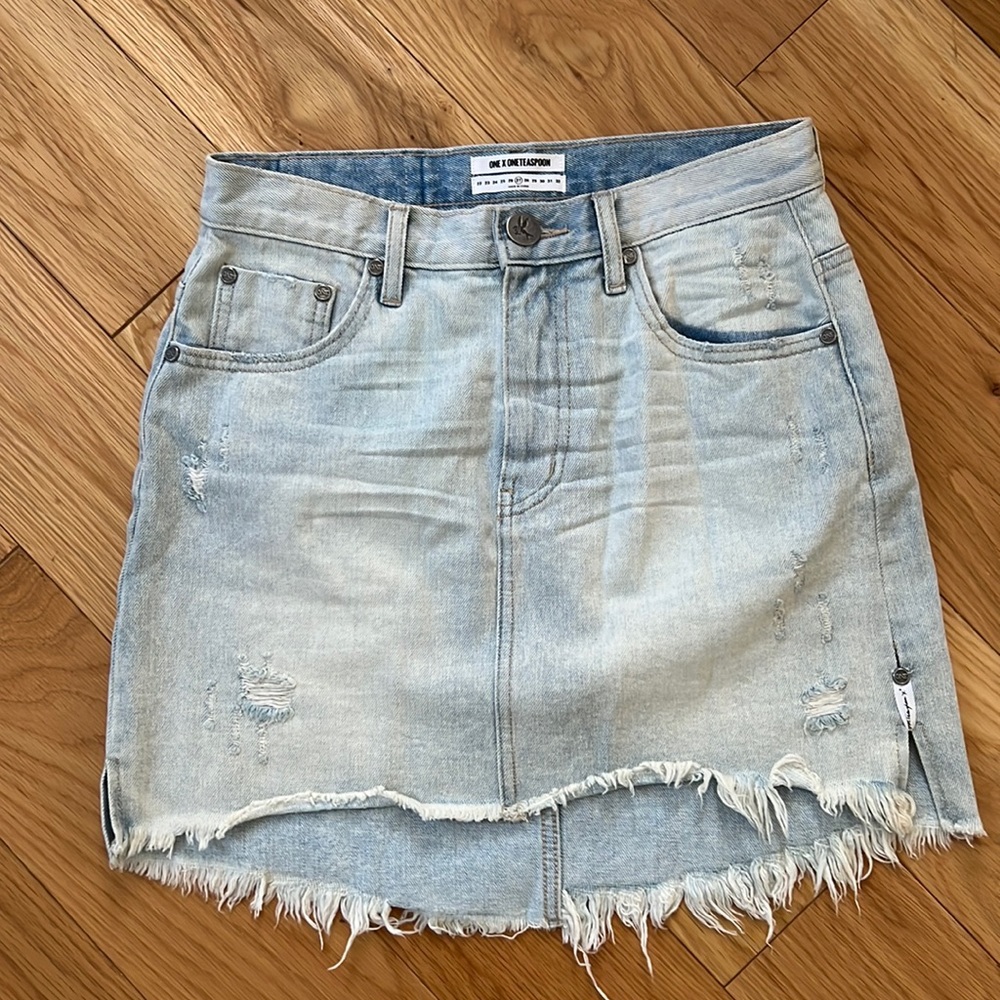 One Teaspoon 2020 High Rise Light Wash Distressed Denim Mini Skirt